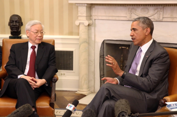[Newsmaker] Obama holds talks with Vietnam party chief