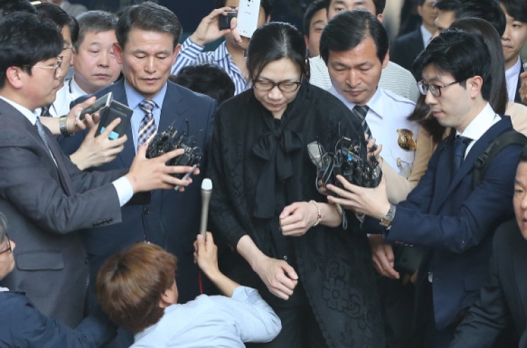 Korean Air heiress seeks to dismiss nut rage lawsuit in U.S.