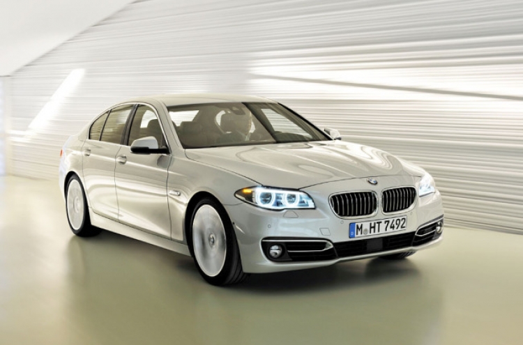BMW, Mercedes-Benz enter premium taxi market