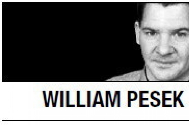 [William Pesek] China avoids great responsibility