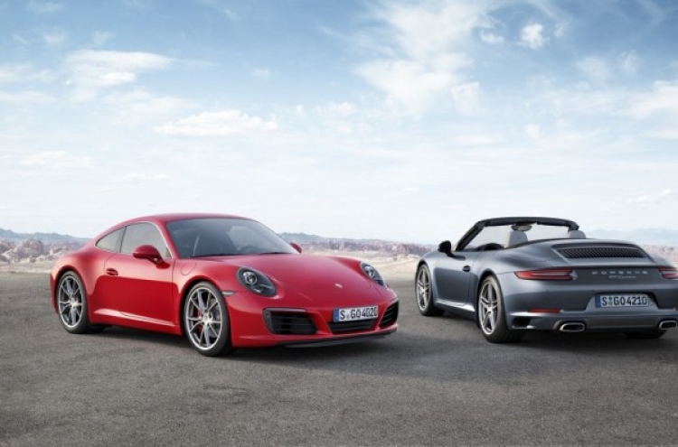 Porsche unveils new 911 carrera