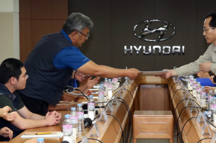 Hyundai Motor to hire 6,000 subcontractors full time