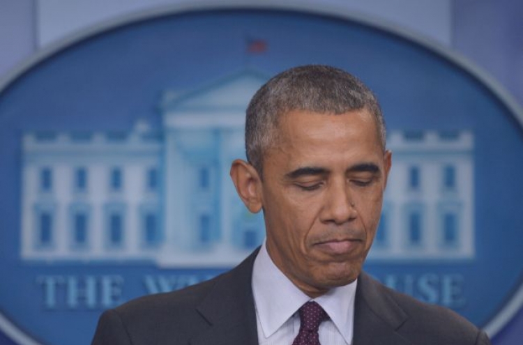 Obama voices anger over Oregon shooting, urges gun control