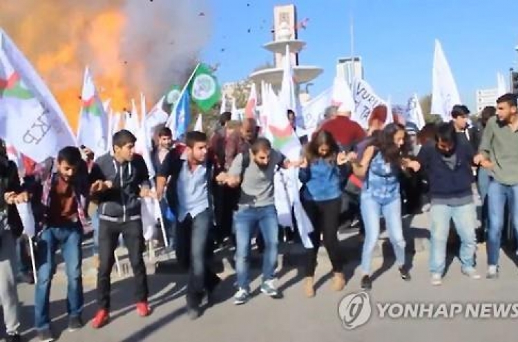 Suicide bombings kill 95 people at Ankara peace rally