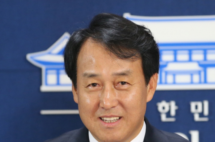 Park appoints journalist as new spokesperson