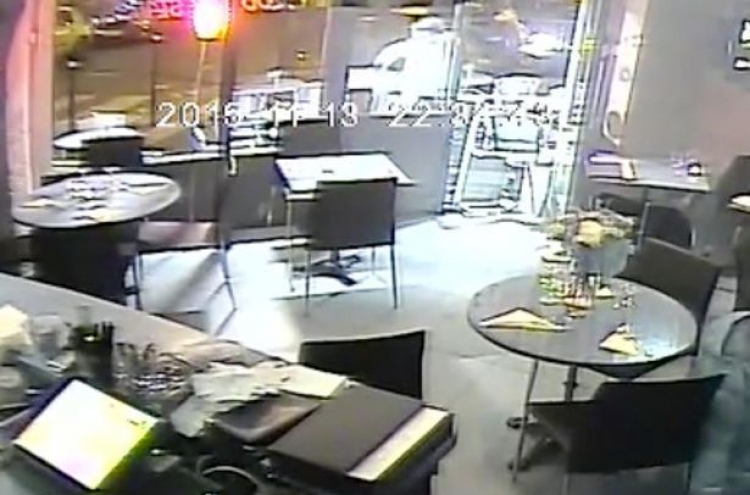 '파리 테러' 아비규환된 레스토랑 CCTV 공개 (영상)