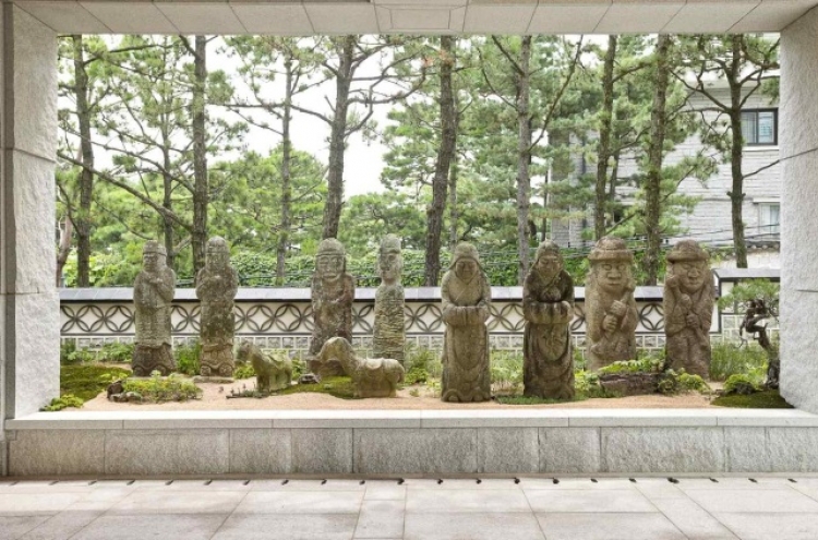 Stone statues enshrine Korean folk beliefs