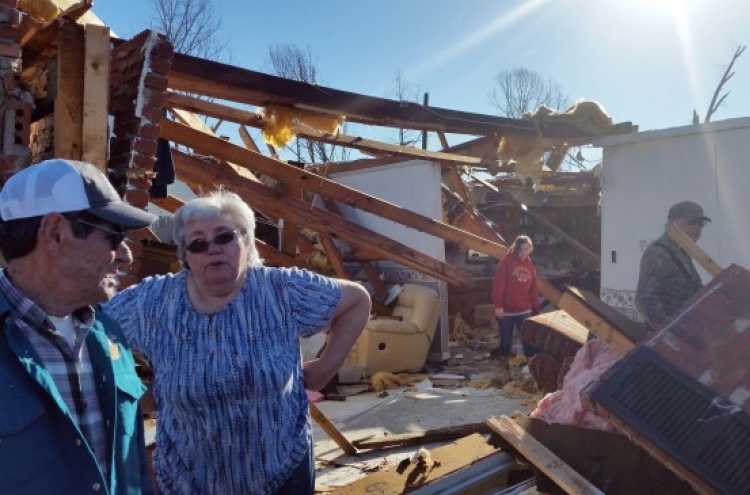Christmastime tornadoes ravage US South, killing at least 14
