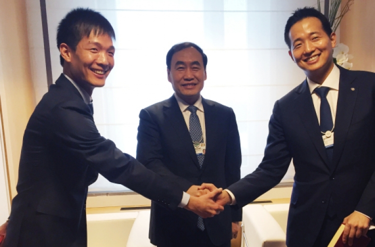 [Photo News] Hanwha Group scions in Davos