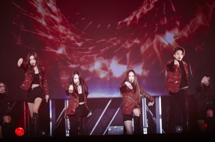 [Herald Review] f(x) goes all out at first exclusive concert