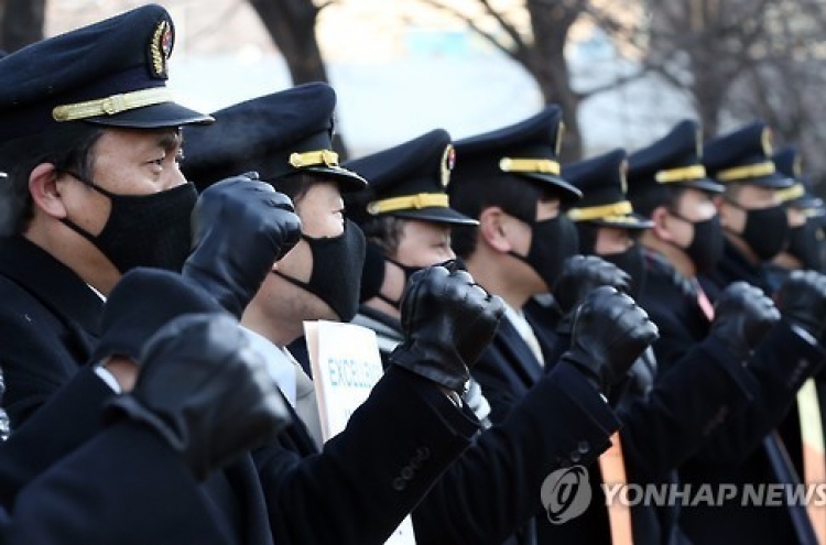 Korean Air files court injunction over pilot strike