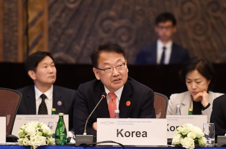 Korea, Japan unlikely to discuss currency swap at ministerial meeting