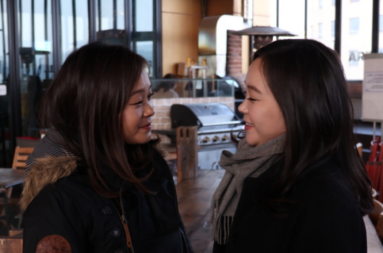 [Herald Interview] Film about long-lost twins’ reunion comes to their native Korea