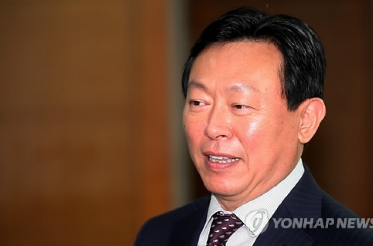 Lotte chairman pins hope on hotel IPO to boost corporate transparency