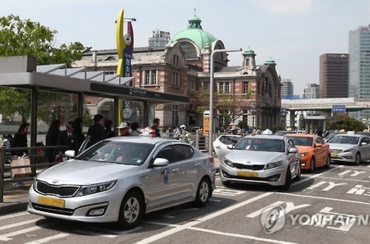Seoul to reduce number of taxi stands by third