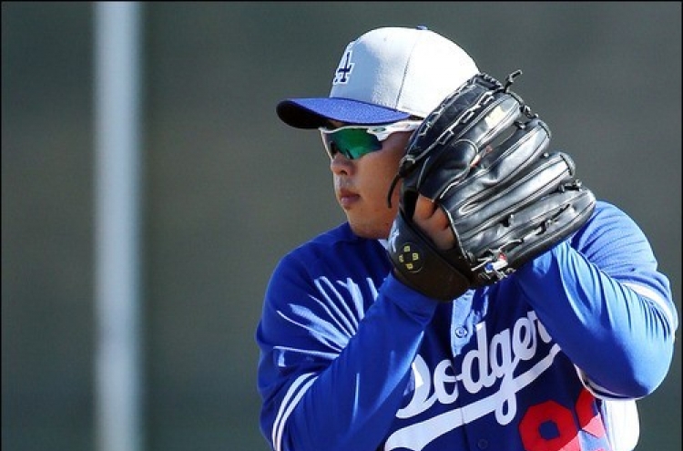Dodgers' Ryu Hyun-jin has rehab start interrupted by rain