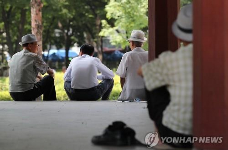 Number of Korean centenarians surged to 3,159 in 2015: data