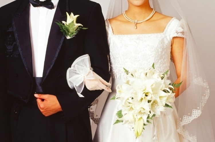 Korean jobless men have hard time getting married: study