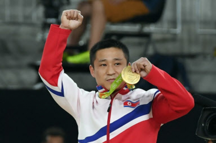 North Korean gymnast wins vault gold