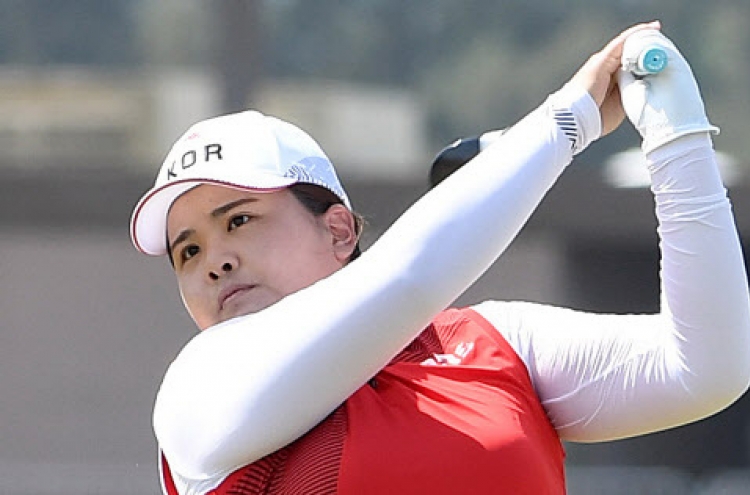 Korean star makes hole-in-one in practice