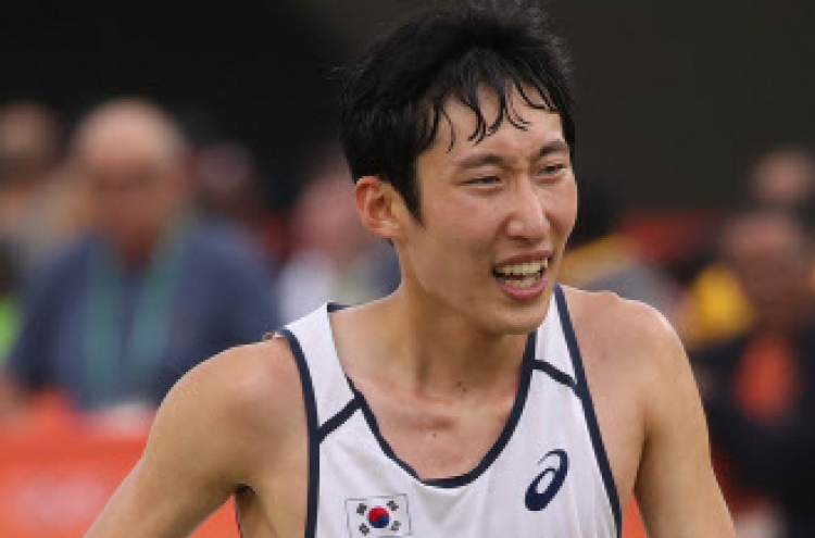 Koreans finish well out of contention in marathon