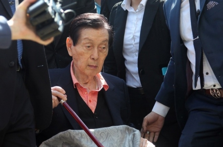 Lotte founder to be questioned in corruption probe