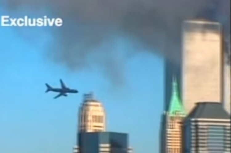9/11테러때 찍힌 세계무역센터-항공기 충돌 영상