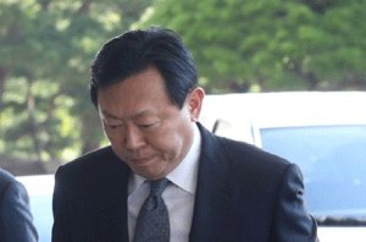 Lotte group chairman summoned over corruption allegations