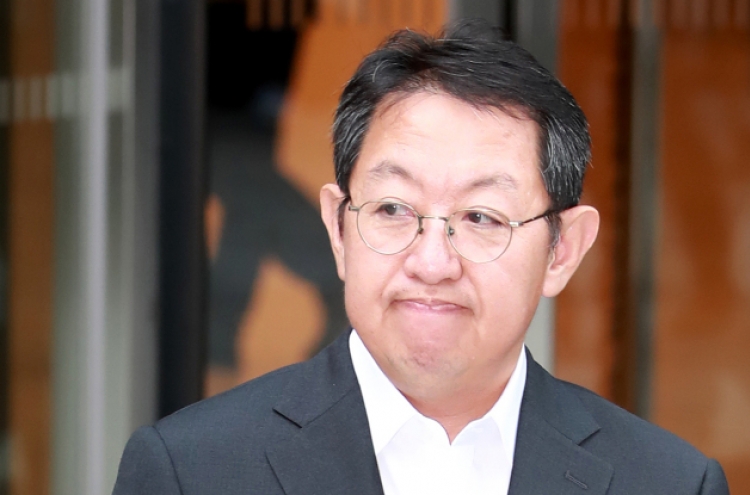 Park accepts resignation of feud-ridden special inspector
