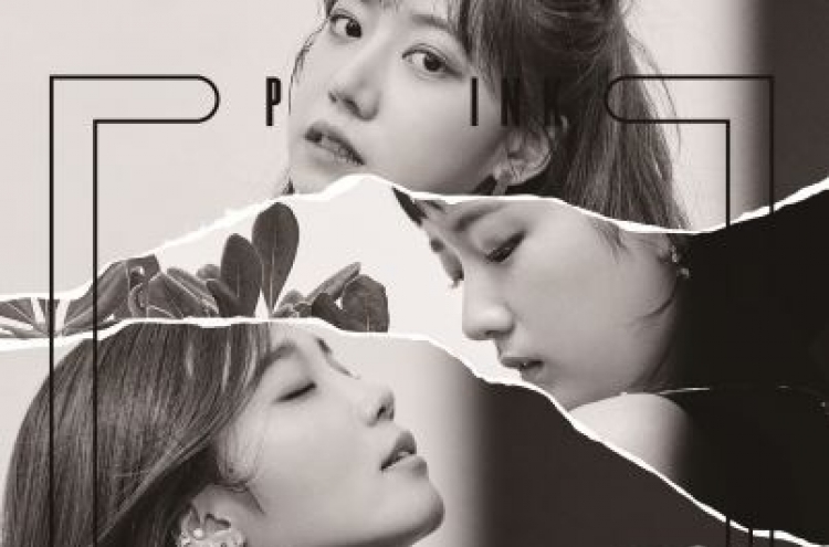 Apink tops music charts