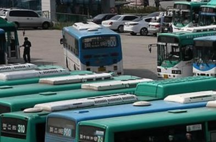 Seoul bus drivers quit early: report