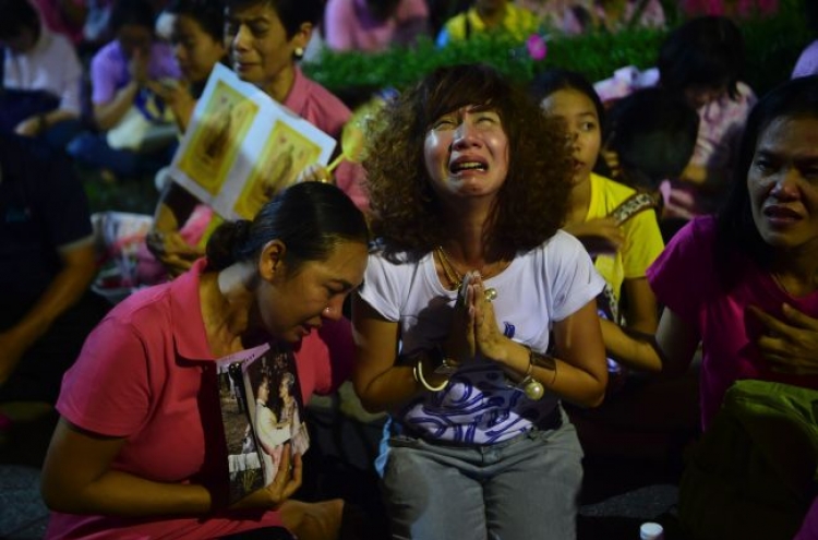 Thais gripped by grief after beloved king's death