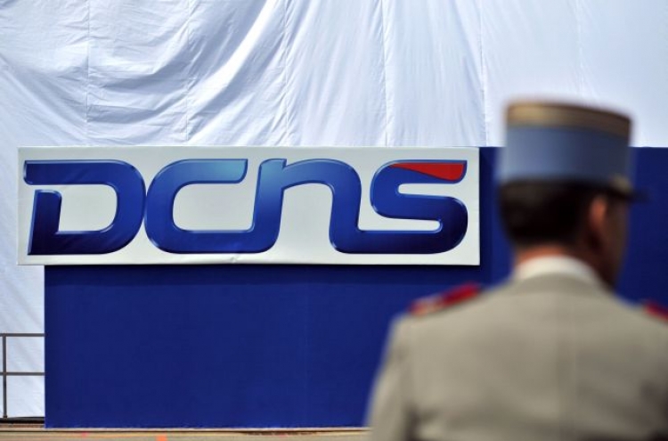 France’s DCNS eyes French unit of STX Offshore