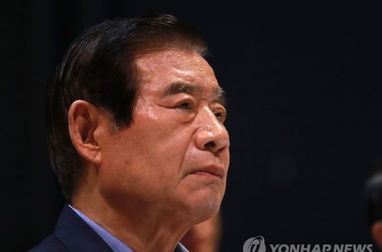 Park appoints Han Gwang-ok as chief of staff
