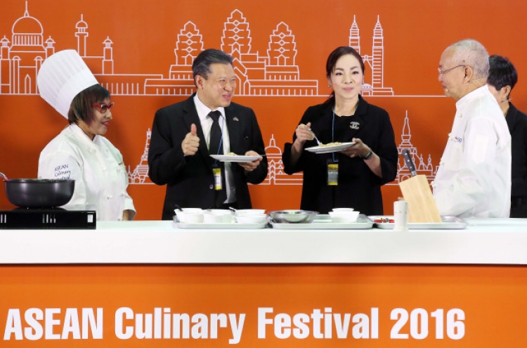 ASEAN foods whet appetites at culinary festival