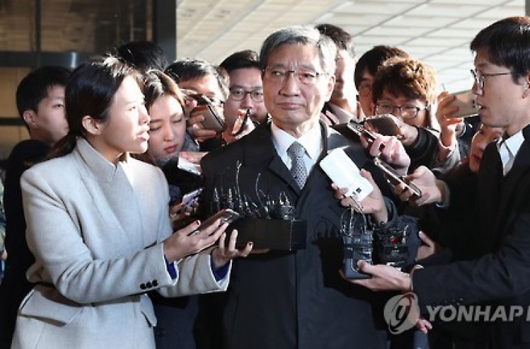 Samsung executive grilled over influence-peddling scandal