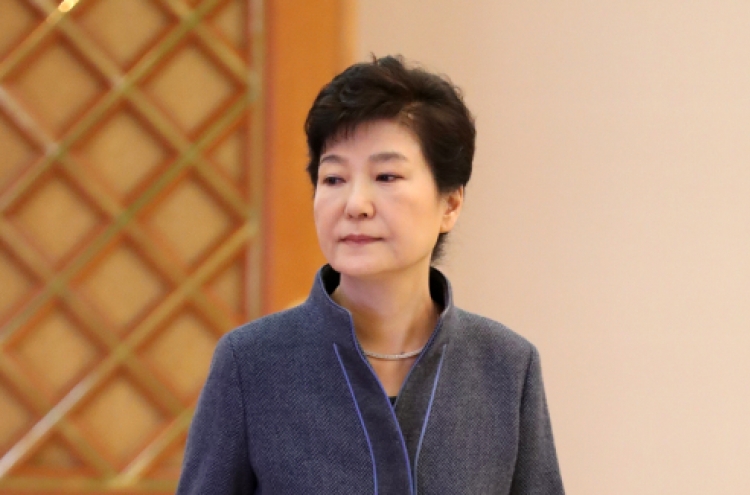 Park moves to resume state affairs, despite probe and rally