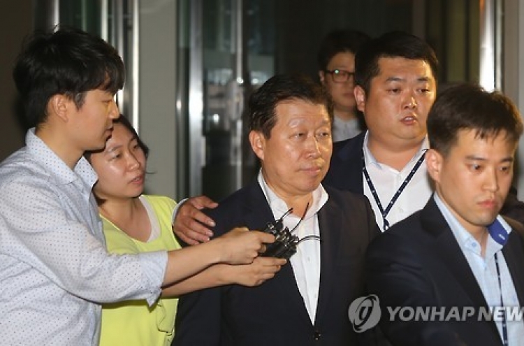 Former Daewoo Shipbuilding chief gets 10-year jail sentence for accounting fraud