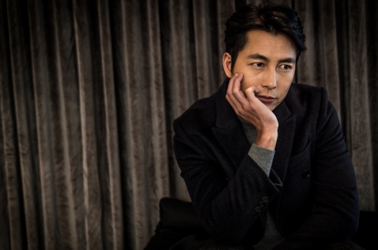 [Herald Interview] Jung Woo-sung, from idol to gentleman to man of convictions