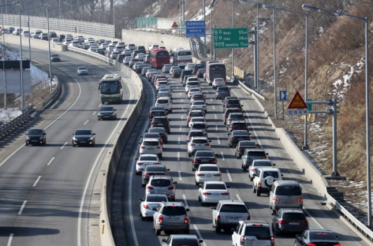 Korea to improve highway tolling system, lessen traffic