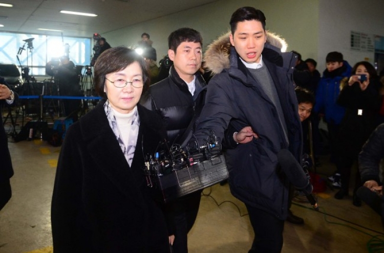 Court to decide on arrest of ex-university chief suspected of favoritism