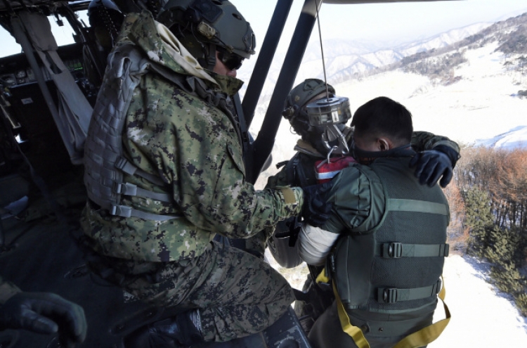Korea, US air forces conduct joint pilot-rescue drill