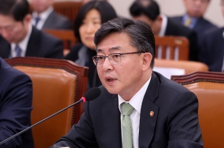 Resumption of Kaesong complex feared to hinder efforts to press NK: minister