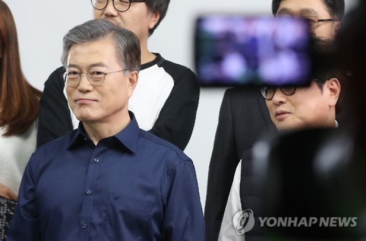 Moon says acting president in same boat with president