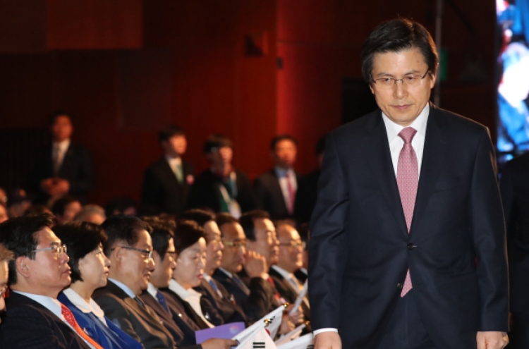 Hwang vows to make NK give up nukes