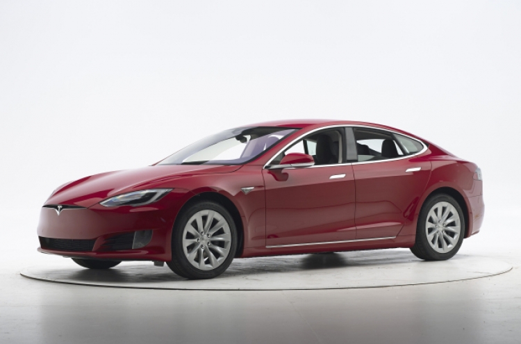 [News Focus] Can Tesla still draw drivers despite lack of subsidies?