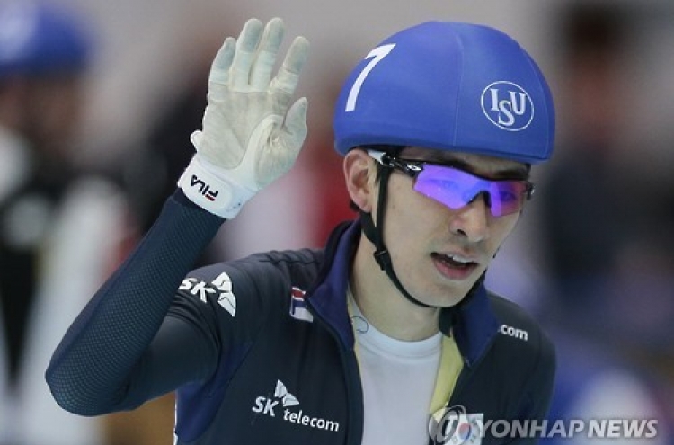 Korean speed skater Lee Seung-hoon wins mass start gold at World Cup Final