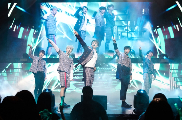 SHINee wraps up Vancouver concert, hits Dallas next