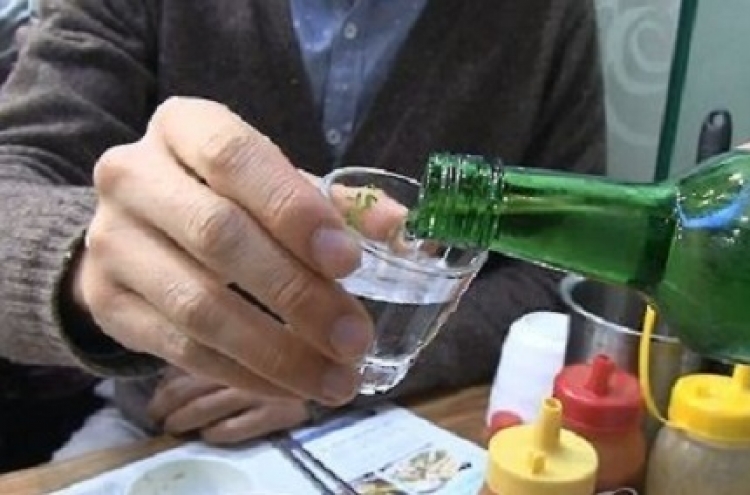 One-third of middle-aged men show signs of alcohol dependence: study