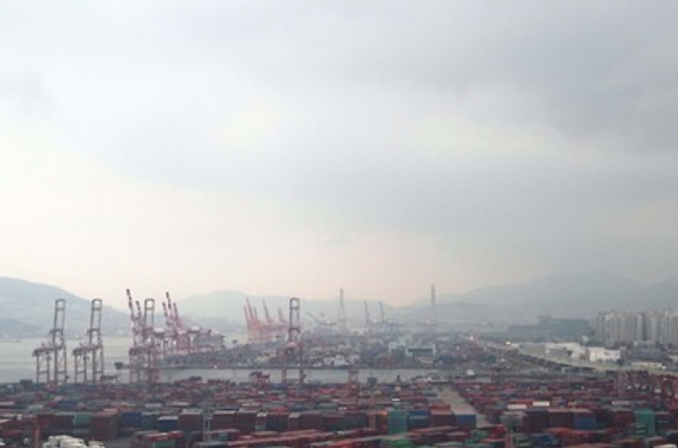 Korea-US trade surplus down 25%, most among major trading partners
